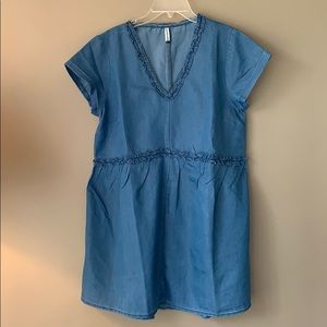 Maternity chambray tunic